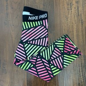 Nike Pro Running crops